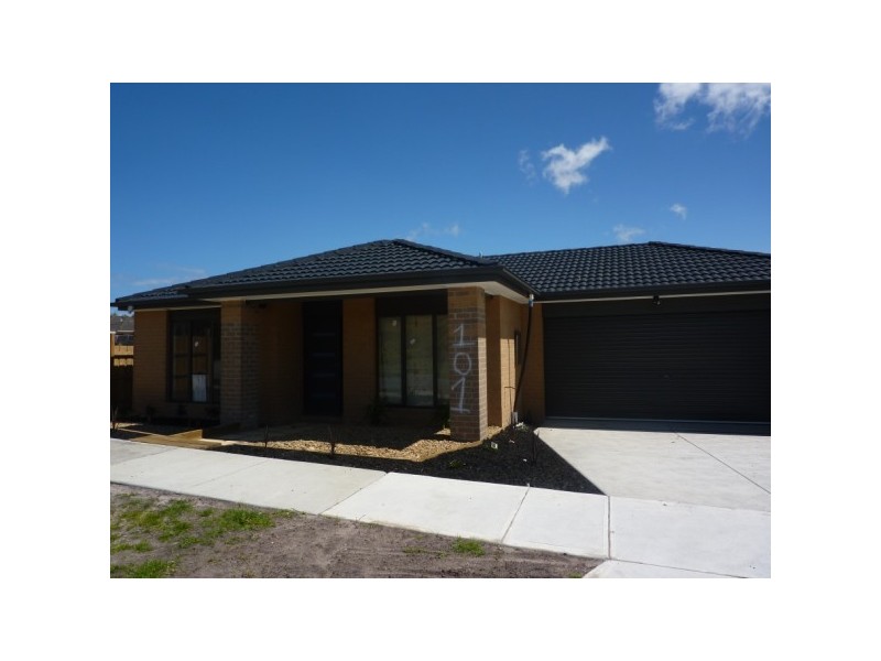 101 Oberon Drive, Carrum Downs VIC 3201