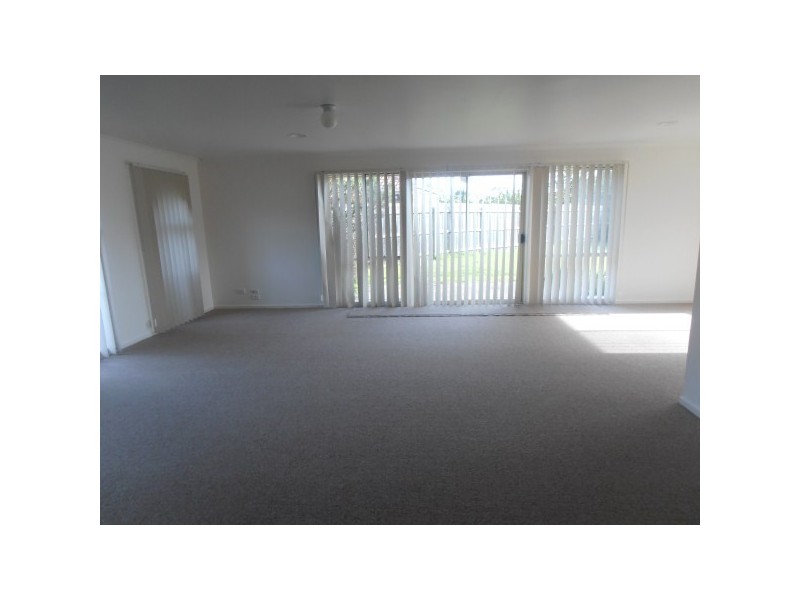 4 Elpara Place, Skye VIC 3977