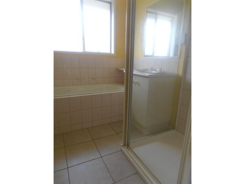 4 Elpara Place, Skye VIC 3977