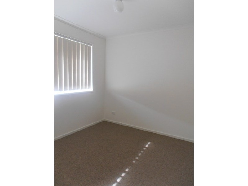 4 Elpara Place, Skye VIC 3977