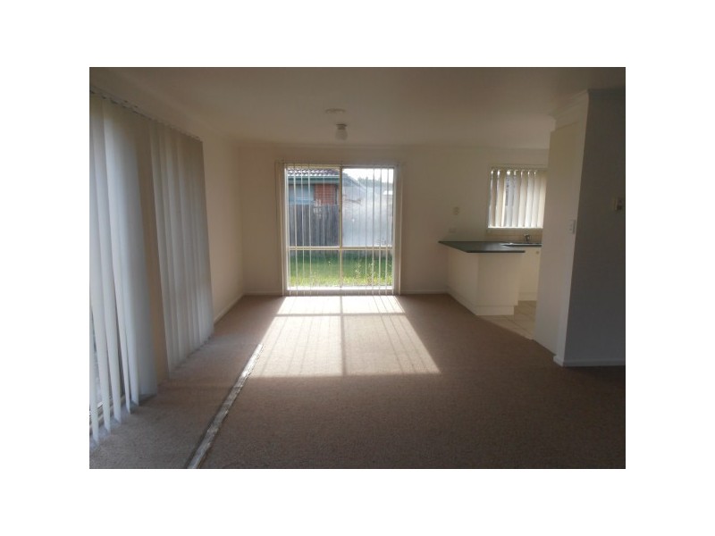 4 Elpara Place, Skye VIC 3977