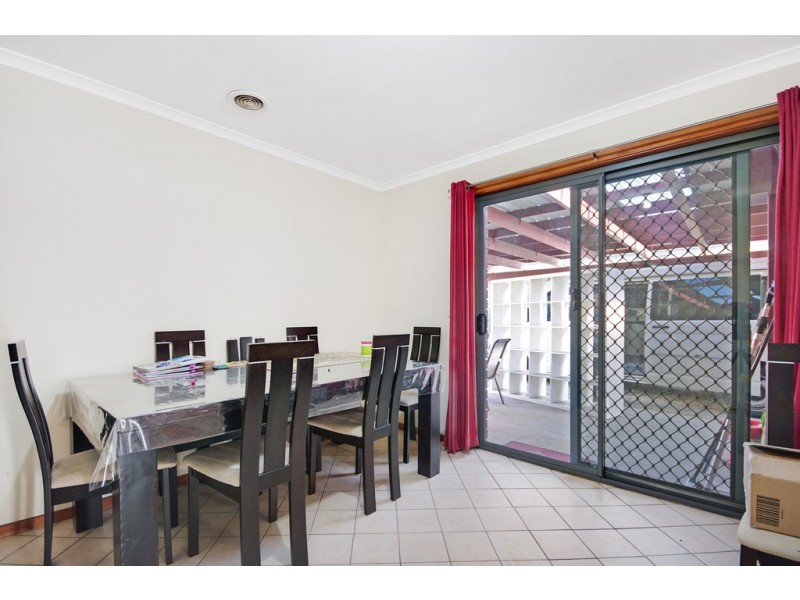 14 James McFarlane Wynd, Skye VIC 3977