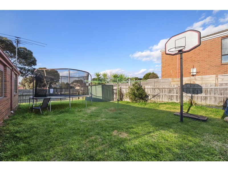 14 James McFarlane Wynd, Skye VIC 3977