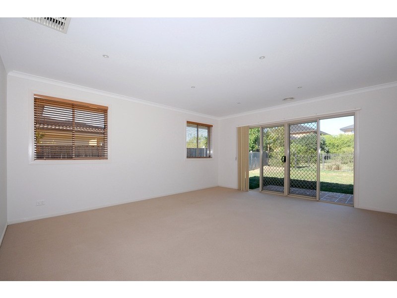 76 Sandhurst Boulevard, Sandhurst VIC 3977