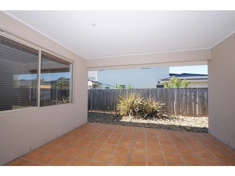 76 Sandhurst Boulevard, Sandhurst VIC 3977