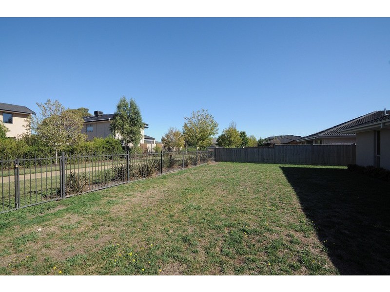 76 Sandhurst Boulevard, Sandhurst VIC 3977