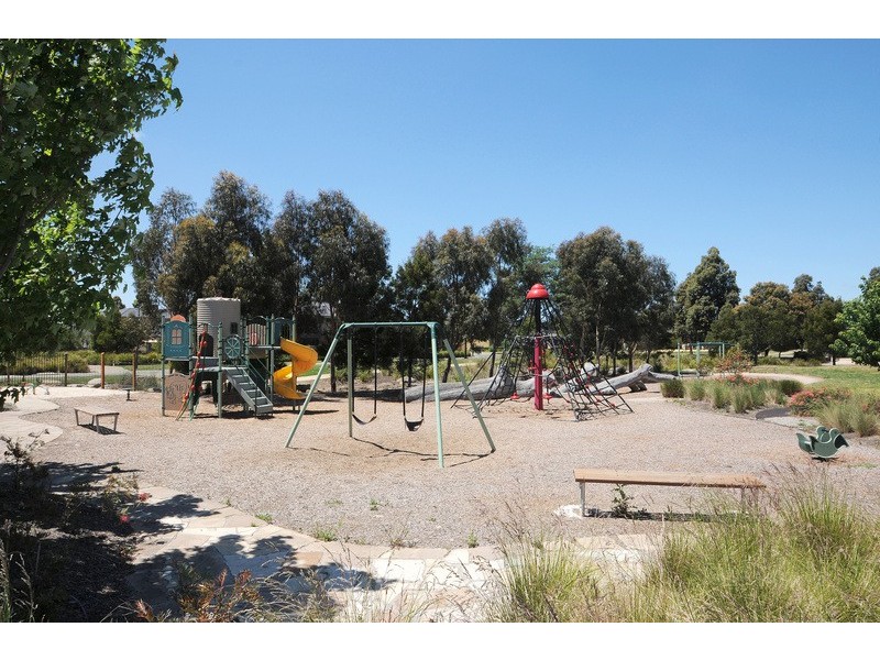 76 Sandhurst Boulevard, Sandhurst VIC 3977