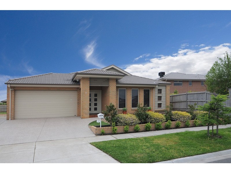 4 Blue Peppermint Court, Lyndhurst VIC 3975
