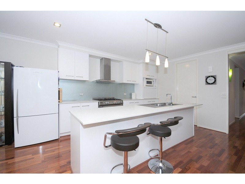 4 Blue Peppermint Court, Lyndhurst VIC 3975