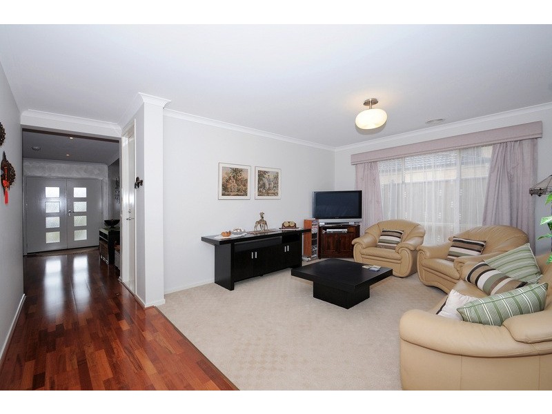 4 Blue Peppermint Court, Lyndhurst VIC 3975