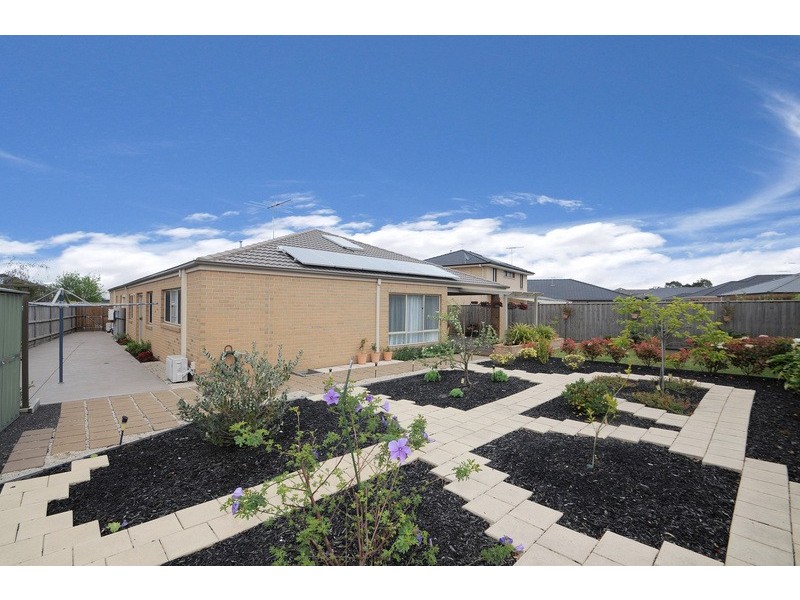 4 Blue Peppermint Court, Lyndhurst VIC 3975