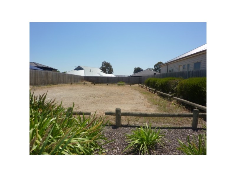 6 Bawden Street, Carrum Downs VIC 3201