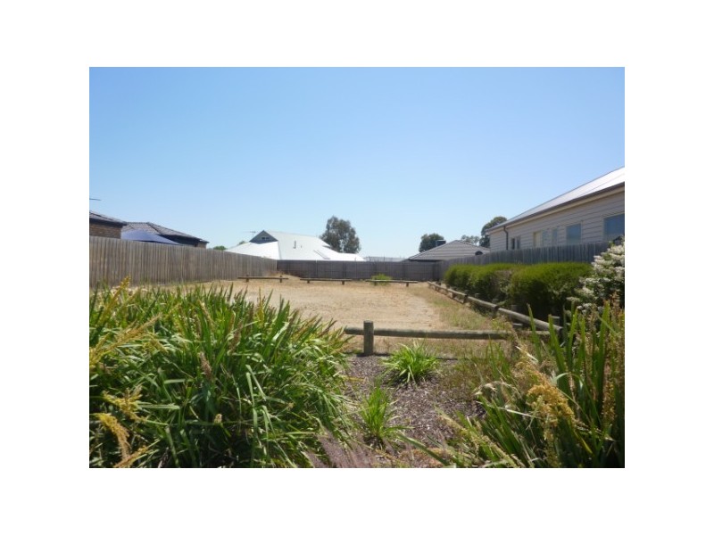 6 Bawden Street, Carrum Downs VIC 3201