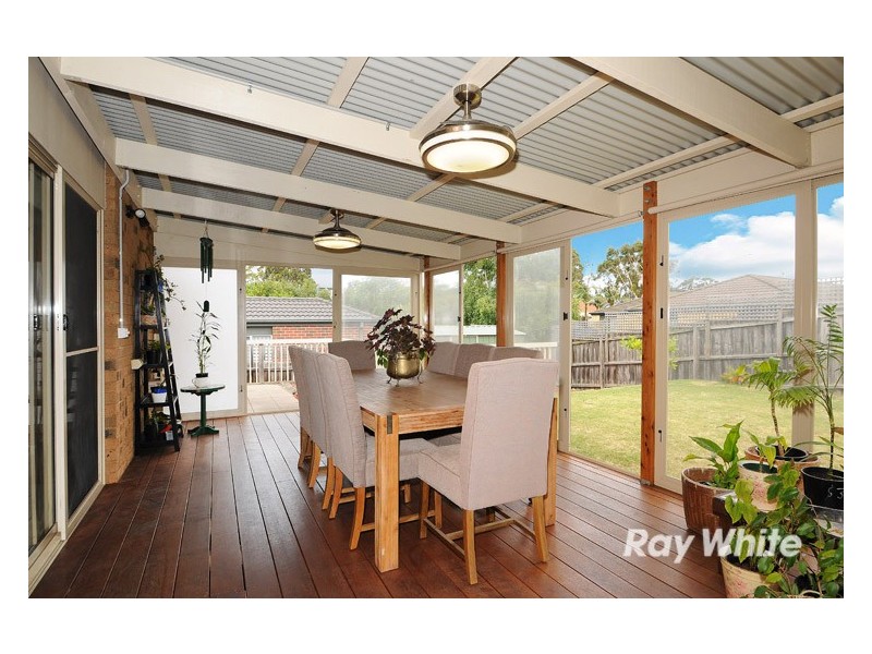 16 Flora Park Way, Carrum Downs VIC 3201