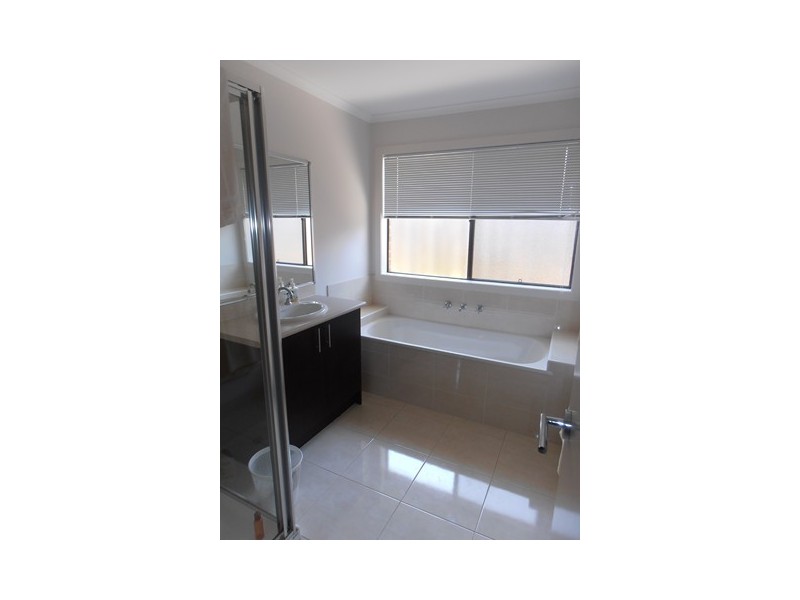 53 Brunnings Road, Carrum Downs VIC 3201