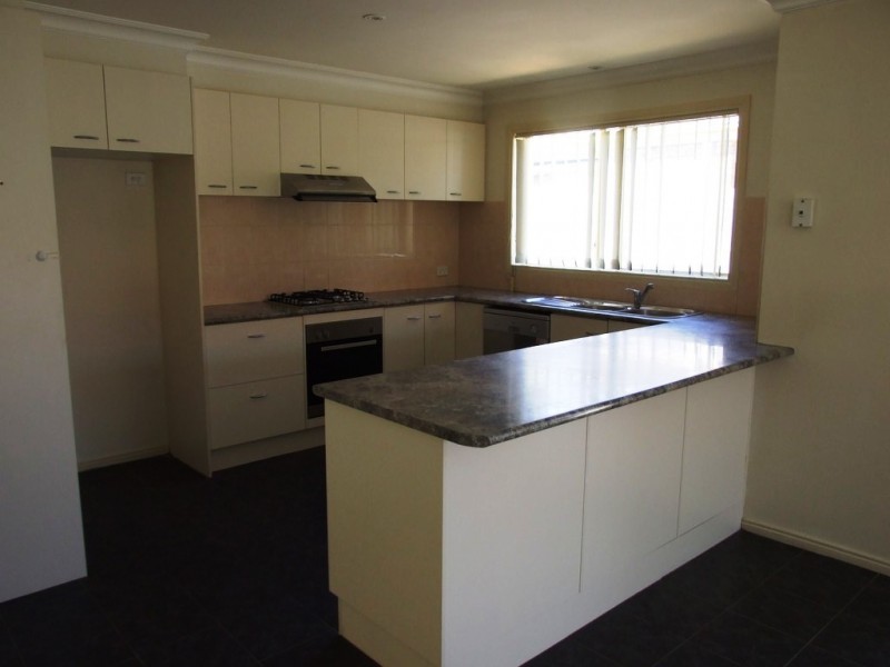9 Edinburgh Drive, Skye VIC 3977