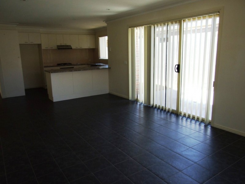 9 Edinburgh Drive, Skye VIC 3977