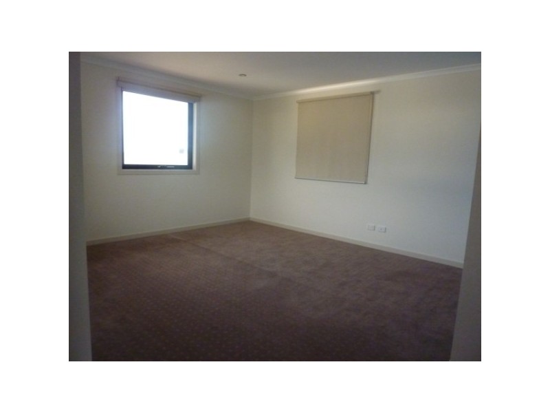 7 North Shore Drive, Patterson Lakes VIC 3197