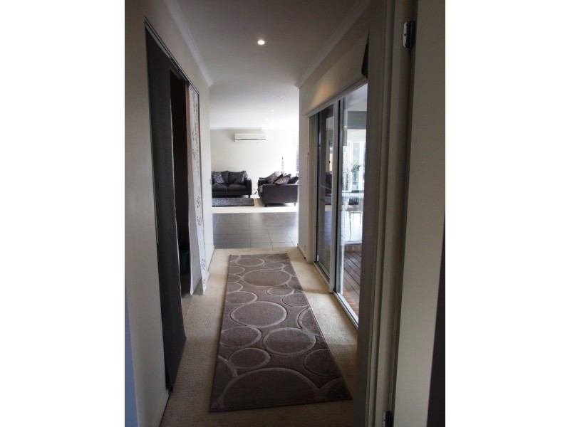 23 Garnet Close, Skye VIC 3977