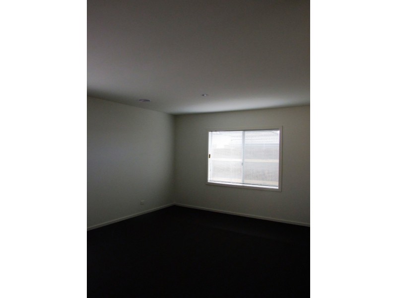 2 Flora Lane, Carrum Downs VIC 3201