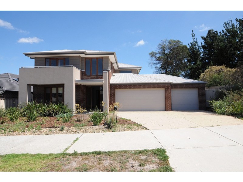 2 Springhill Road, Langwarrin VIC 3910