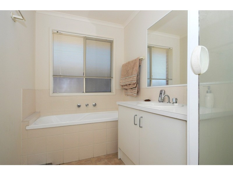 3/49 Oberon Drive, Carrum Downs VIC 3201