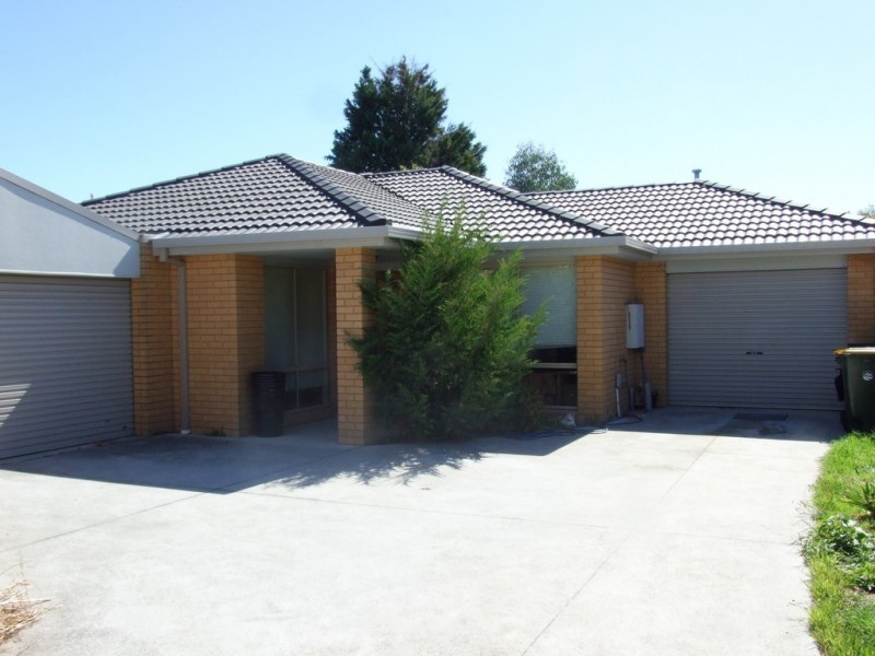 2/1 Ti Tree Crescent, Seaford VIC 3198