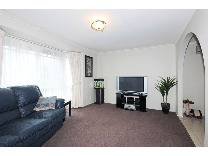 2 Currawong Drive, Carrum Downs VIC 3201