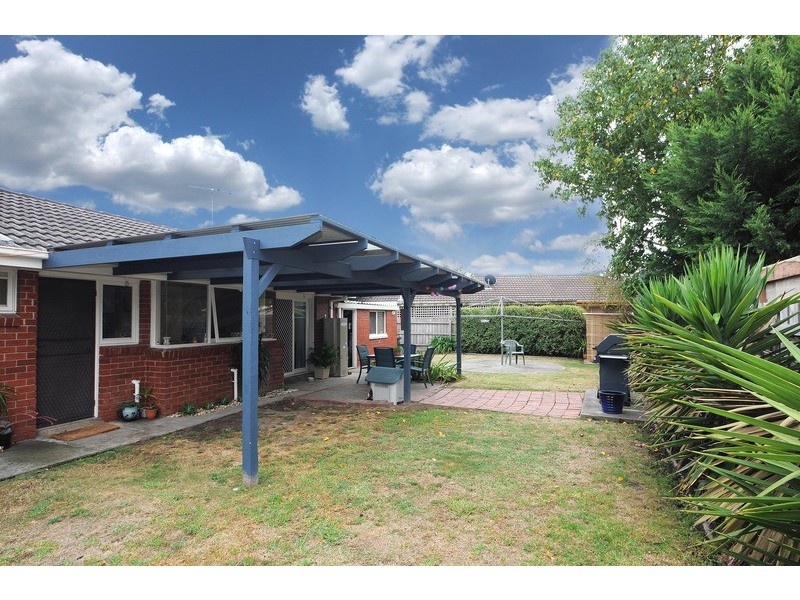 2 Currawong Drive, Carrum Downs VIC 3201