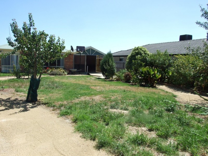 12 Bouverie Place, Skye VIC 3977