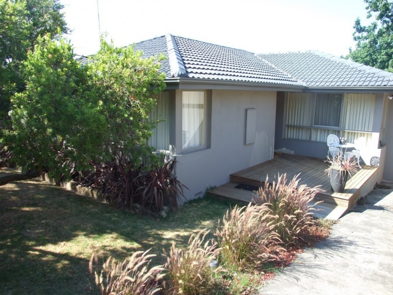 2 Woolston Drive, Frankston South VIC 3199