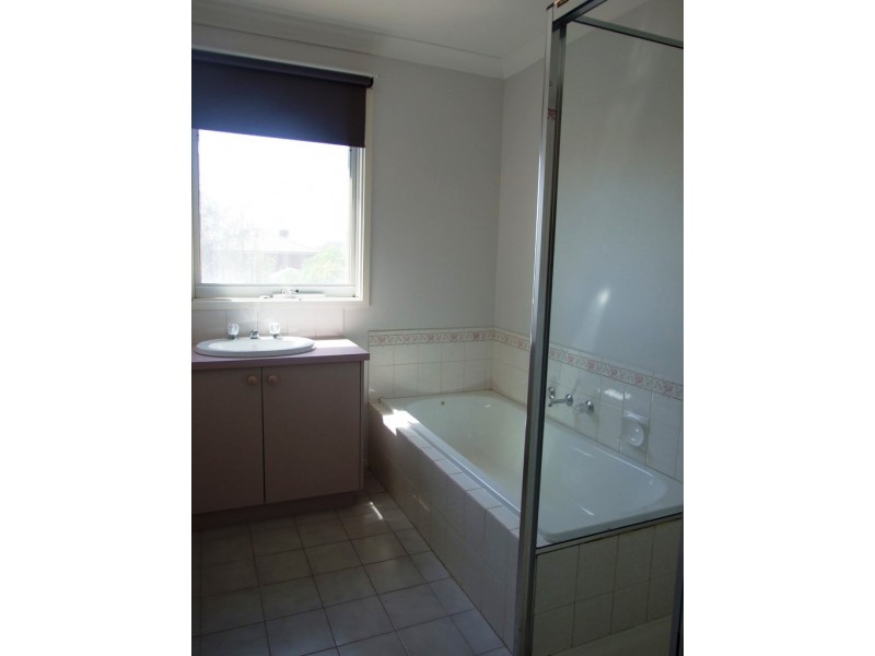 7 Daina Court, Skye VIC 3977