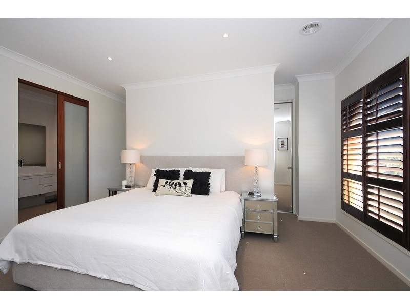 17 Rhone Grove, Skye VIC 3977