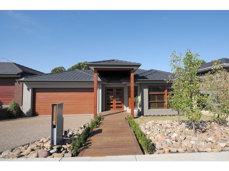 17 Rhone Grove, Skye VIC 3977