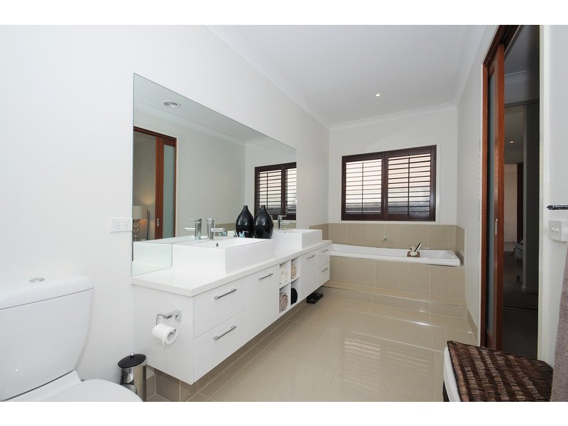 17 Rhone Grove, Skye VIC 3977