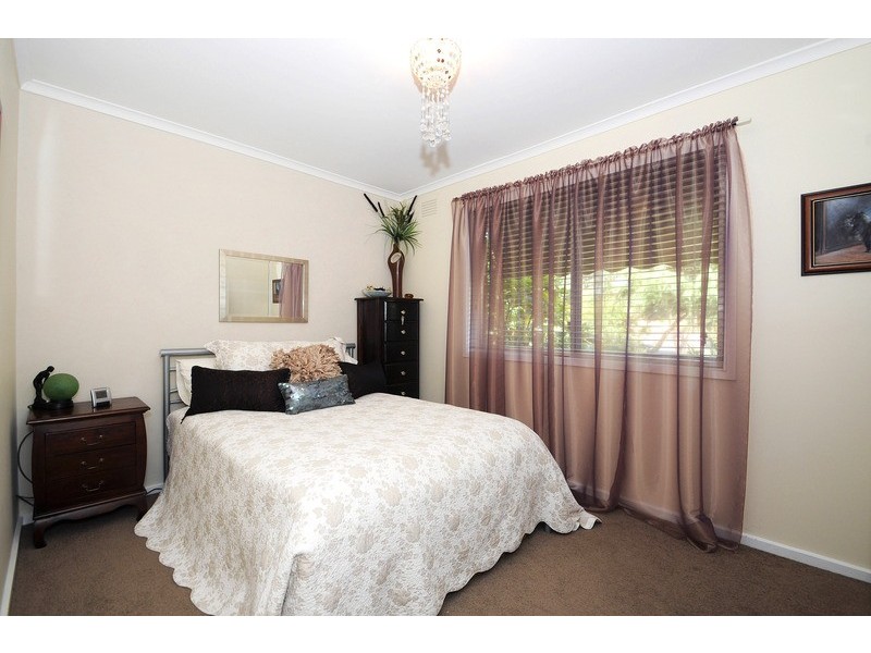 27 Lipton Drive, Frankston VIC 3199