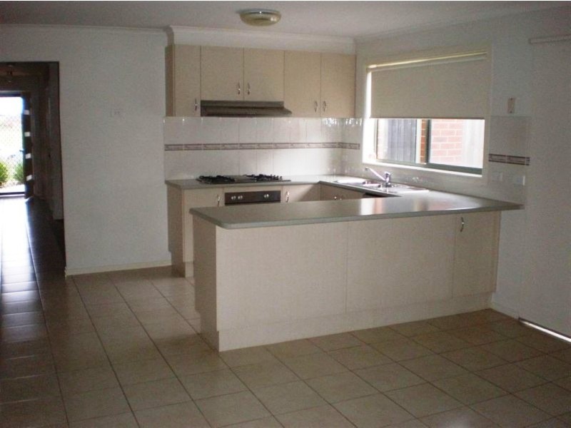 25 Pharaoh Drive, Cranbourne VIC 3977