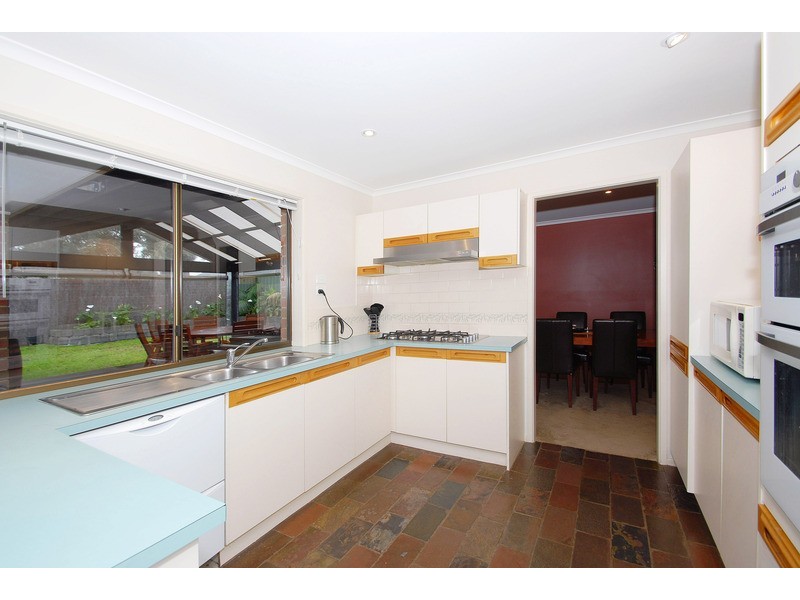 12 Kyrie Court, Carrum Downs VIC 3201