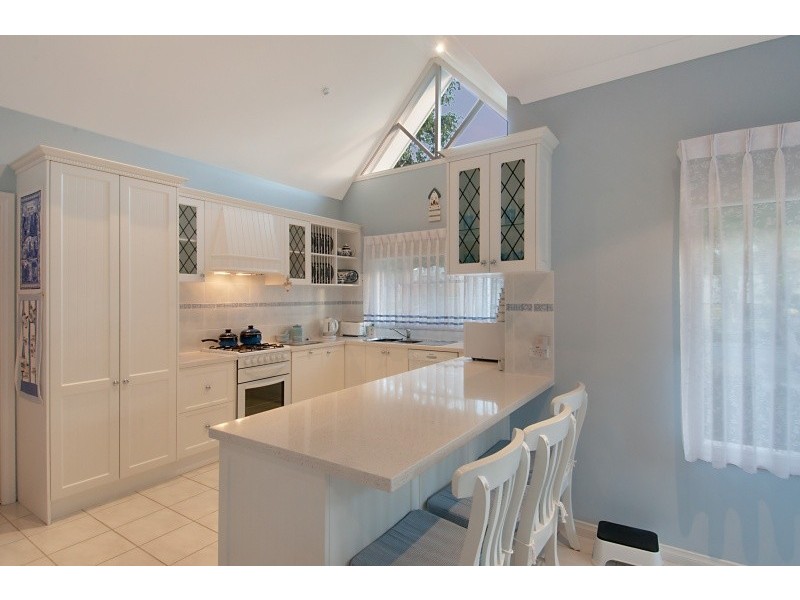 11 Clifton Grove, Carrum Downs VIC 3201