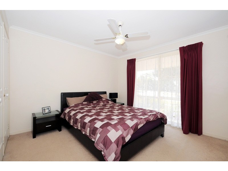 2 John Monash Drive, Skye VIC 3977