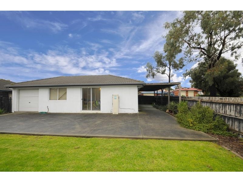 11 Orama Avenue, Carrum Downs VIC 3201