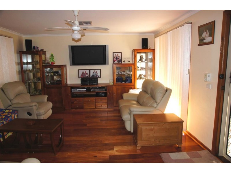 18 Pimmys Court, Skye VIC 3977