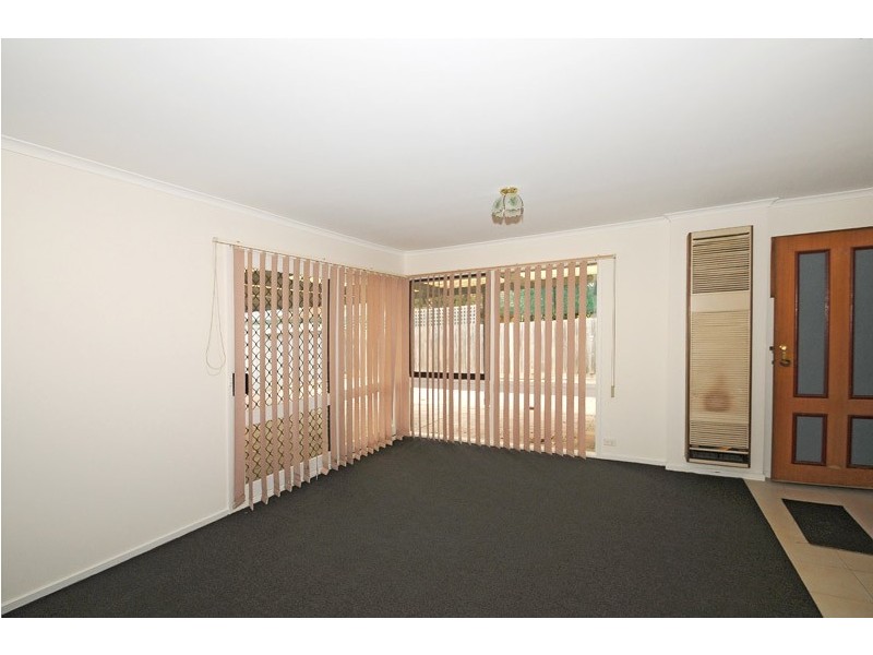 1 Luscombe Avenue, Carrum Downs VIC 3201