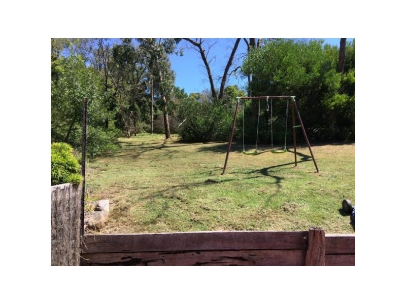 24 Two Bays Road, Mount Eliza VIC 3930