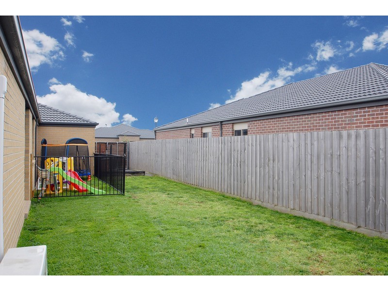 6 Lily Way, Skye VIC 3977