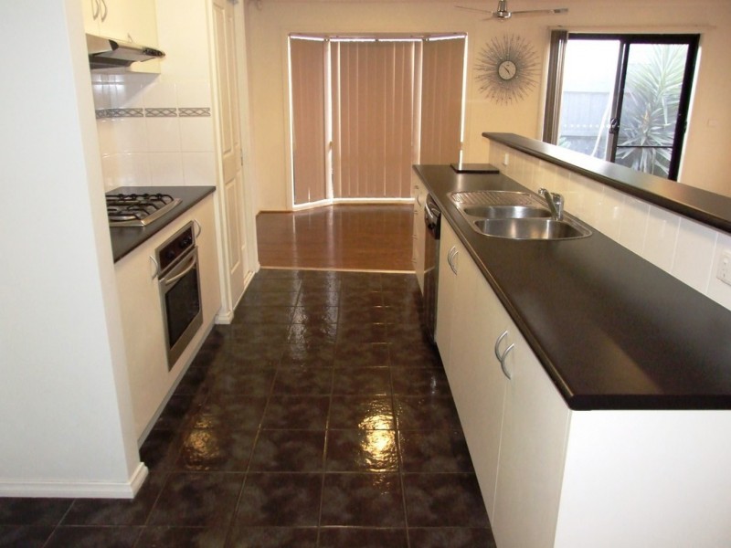 53 Manchester Drive, Skye VIC 3977