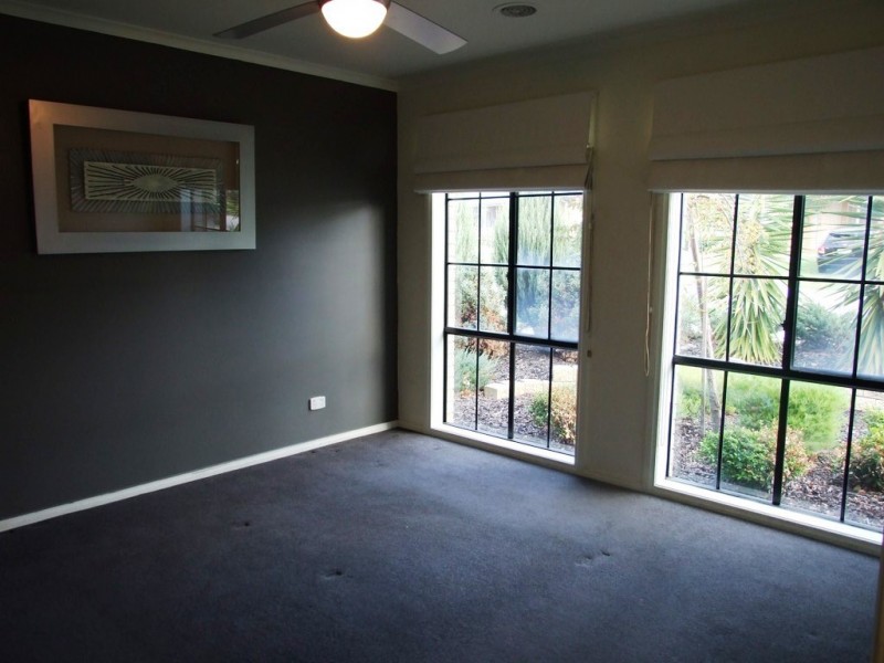 53 Manchester Drive, Skye VIC 3977