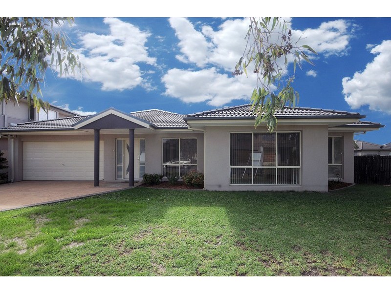 2 Kelly Terrace, Sandhurst VIC 3977