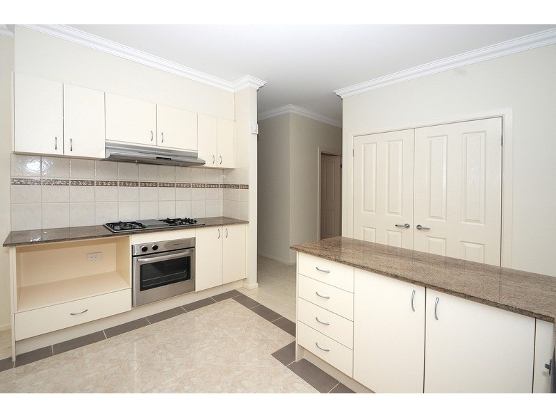 2 Kelly Terrace, Sandhurst VIC 3977