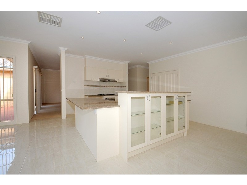 2 Kelly Terrace, Sandhurst VIC 3977